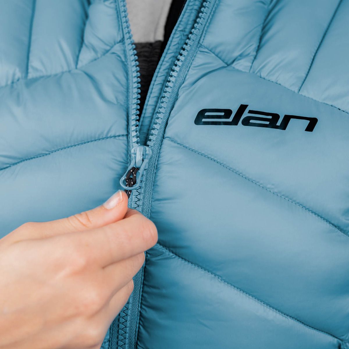 ELAN PADDED JACKET LIGHT BLUE W